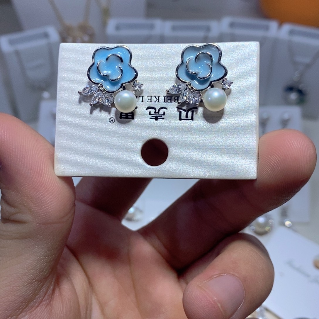 银S925镶嵌耳饰淡水珍珠