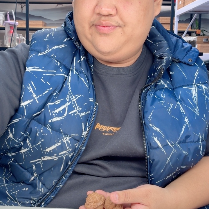 耐***待把件文玩核桃37红玛瑙