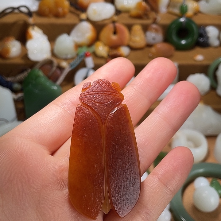 和田玉未镶嵌颈饰奔****子