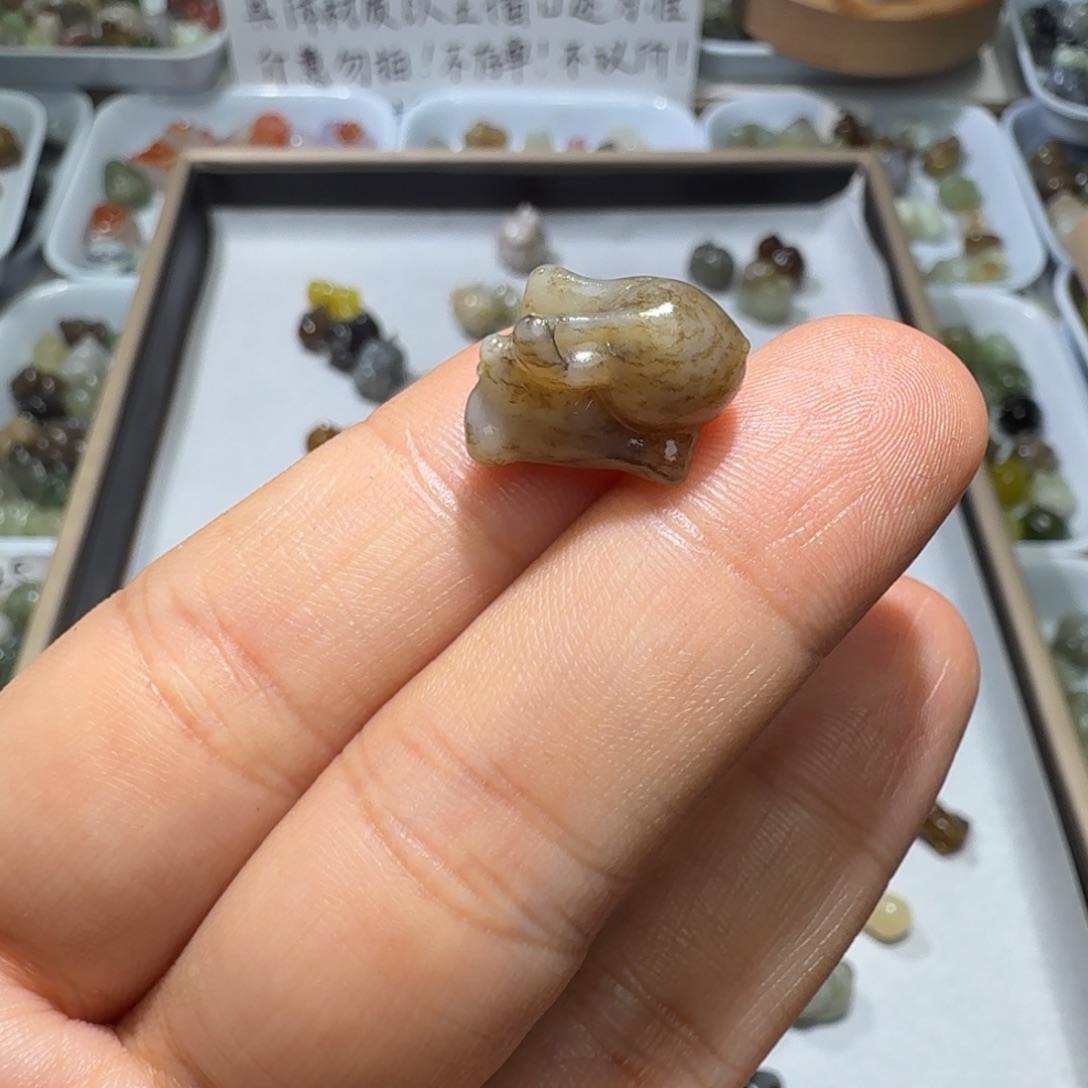 和田玉未镶嵌珠宝奇石