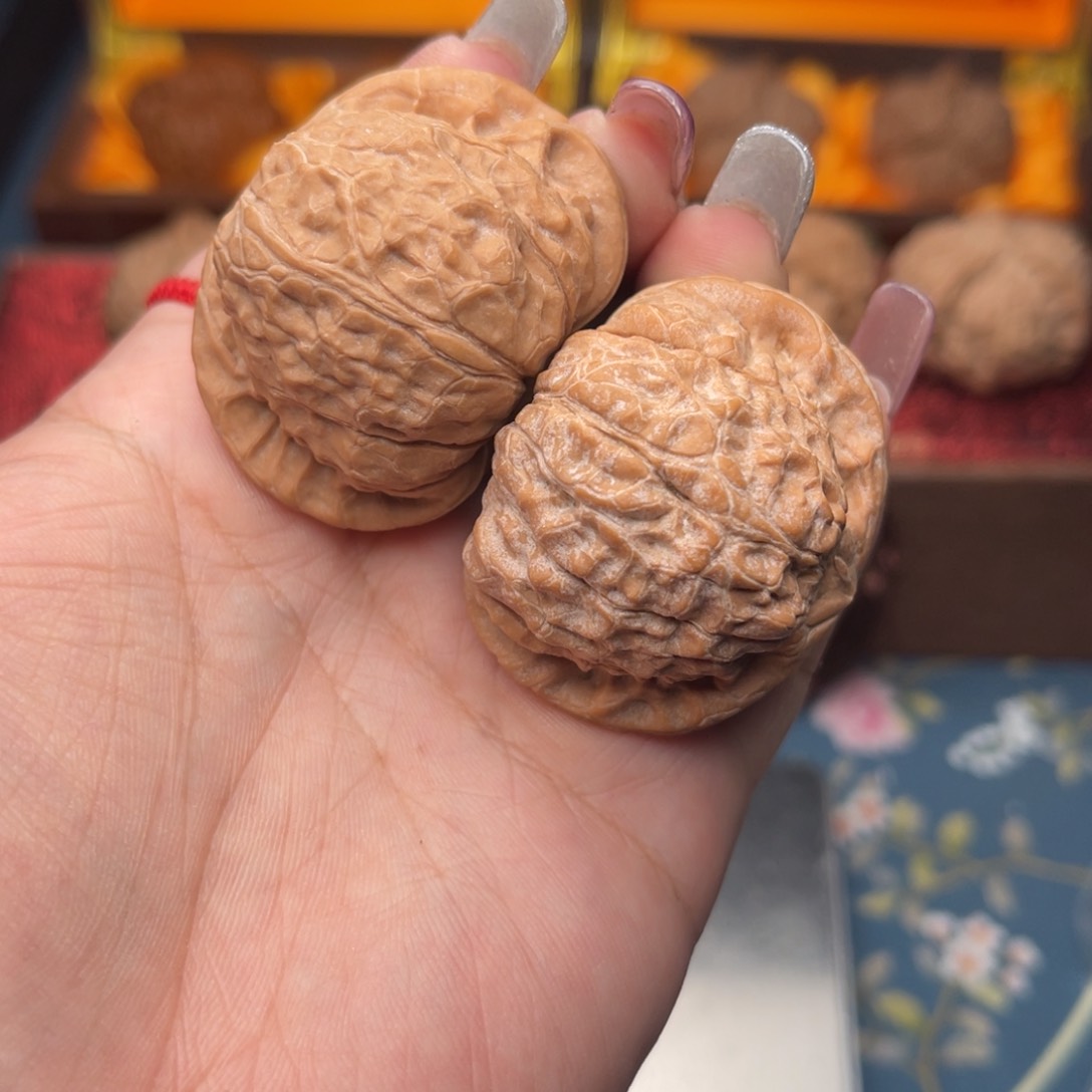 文玩核桃把件抱*?南瓜墩43