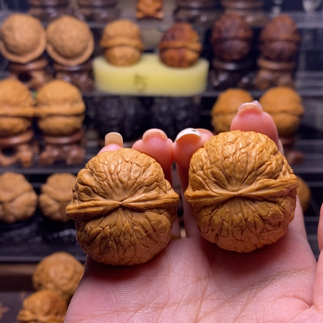 文玩核桃把件Z23大龙珠35尺