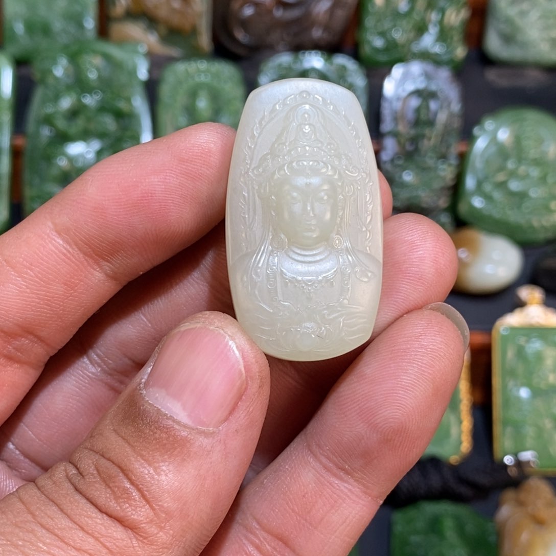 和田玉颈饰未镶嵌