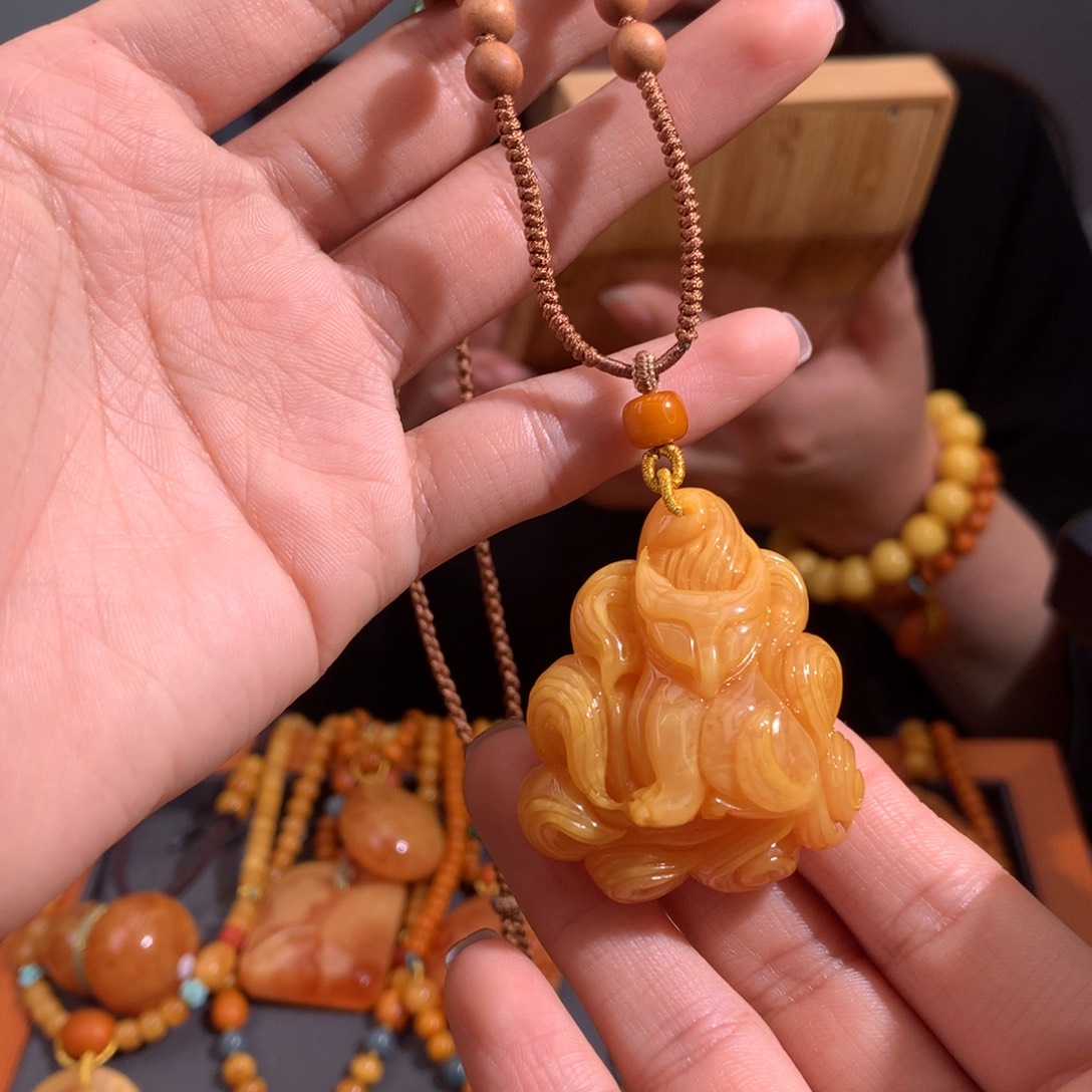 蜜蜡颈饰未镶嵌天然