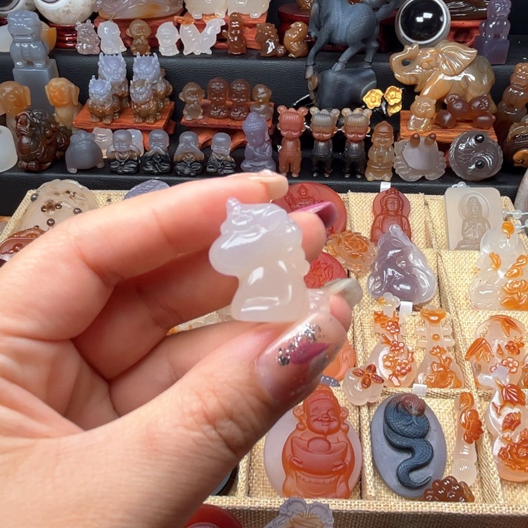 玛瑙/玉髓颈饰未镶嵌