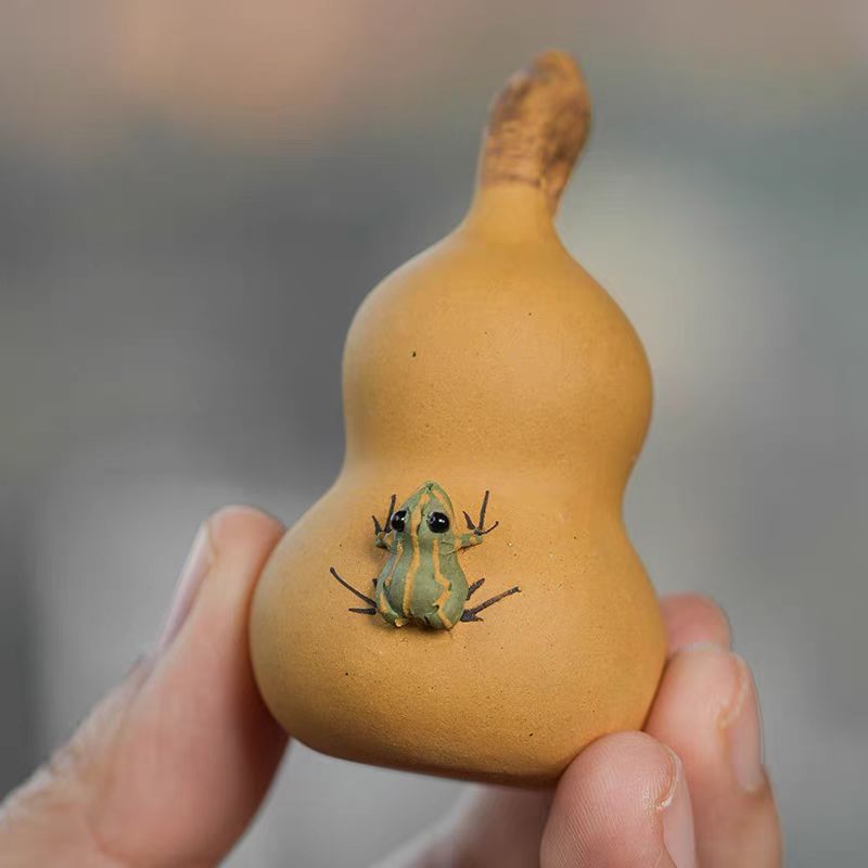 宜兴紫砂喷水葫芦青蛙茶宠