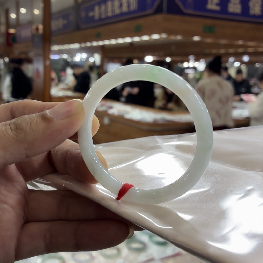 翡翠未镶嵌手镯手镯