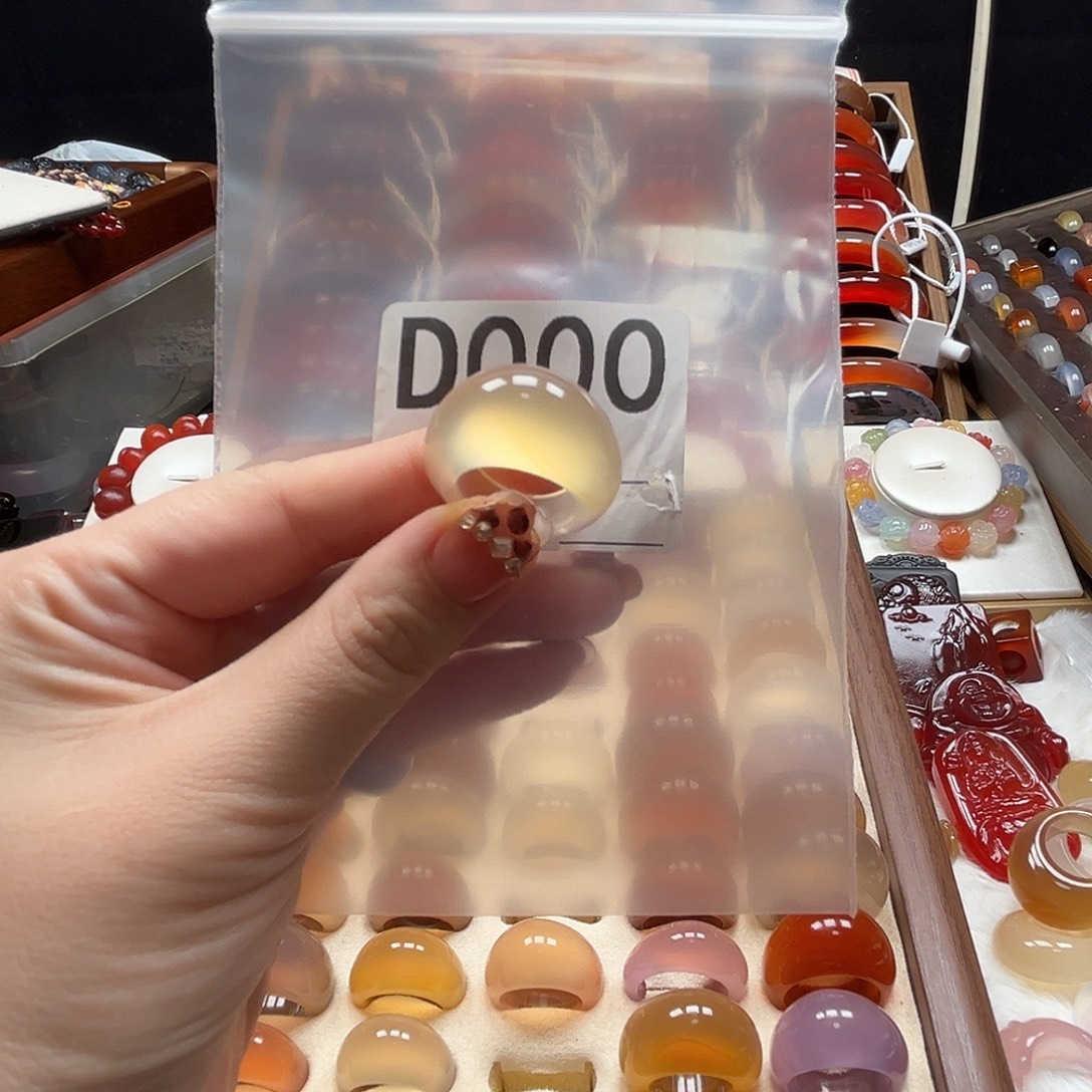 Y***o玛瑙/玉髓未镶嵌戒指