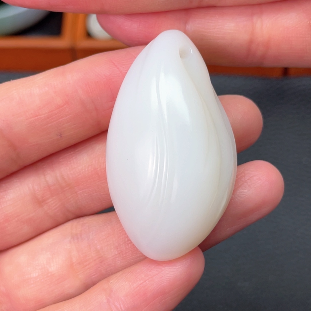 和田玉挂件未镶嵌米达 28.8g