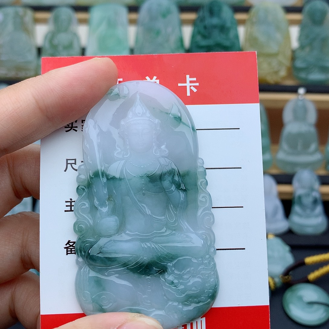 翡翠未镶嵌颈饰文殊