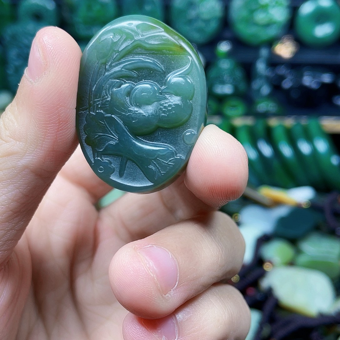 和田玉未镶嵌珠宝半成品