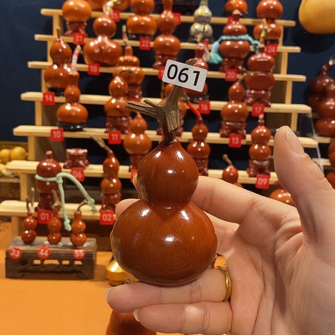 岚***逸葫芦葫芦葫芦葫芦芳061