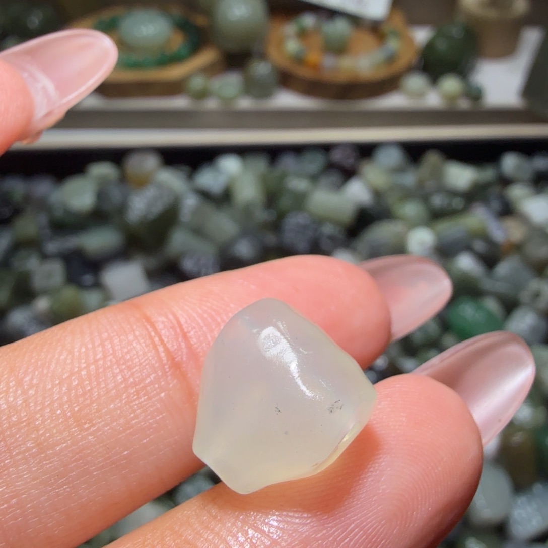 和田玉未镶嵌珠宝奇石