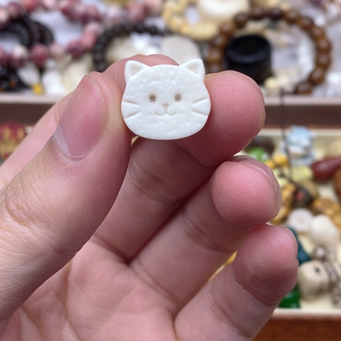 皮质非金属17×15mm猫猫背云