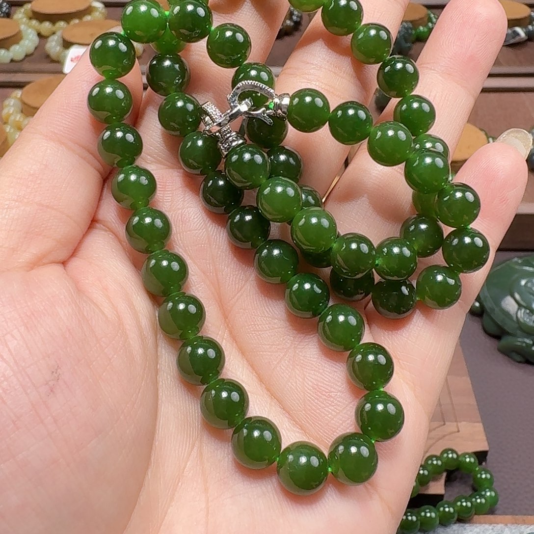 和田玉（碧玉）未镶嵌手链俄 8 辣阳绿 