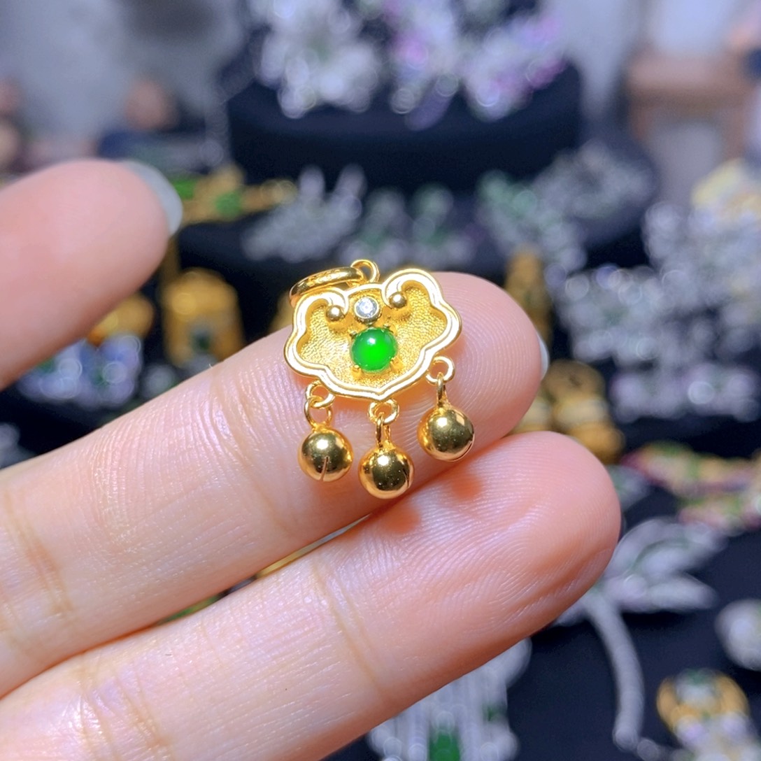 翡翠银S925镶嵌耳饰天然翡翠