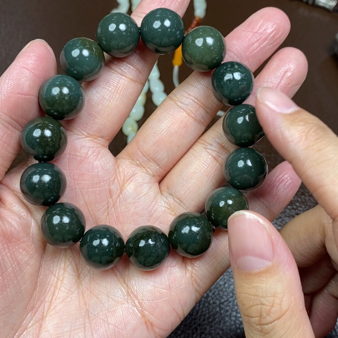 月***心和田玉（糖玉）未镶嵌手链