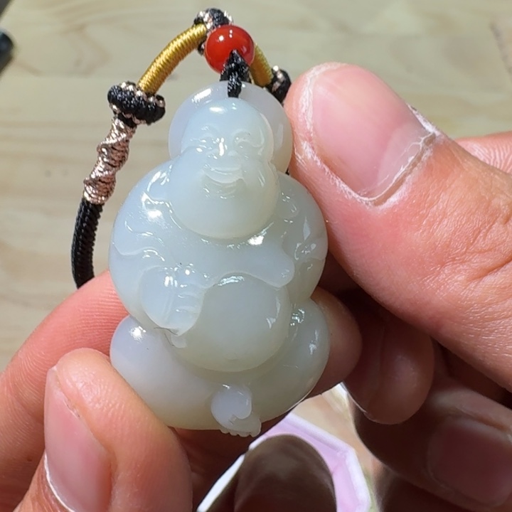 未镶嵌和田玉（糖玉）挂件