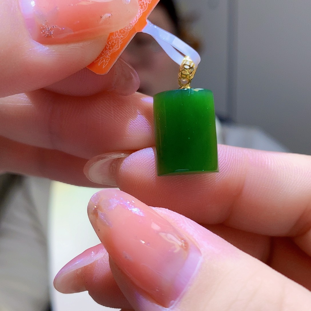 颈饰银S925镀金镶嵌和田玉（碧玉）