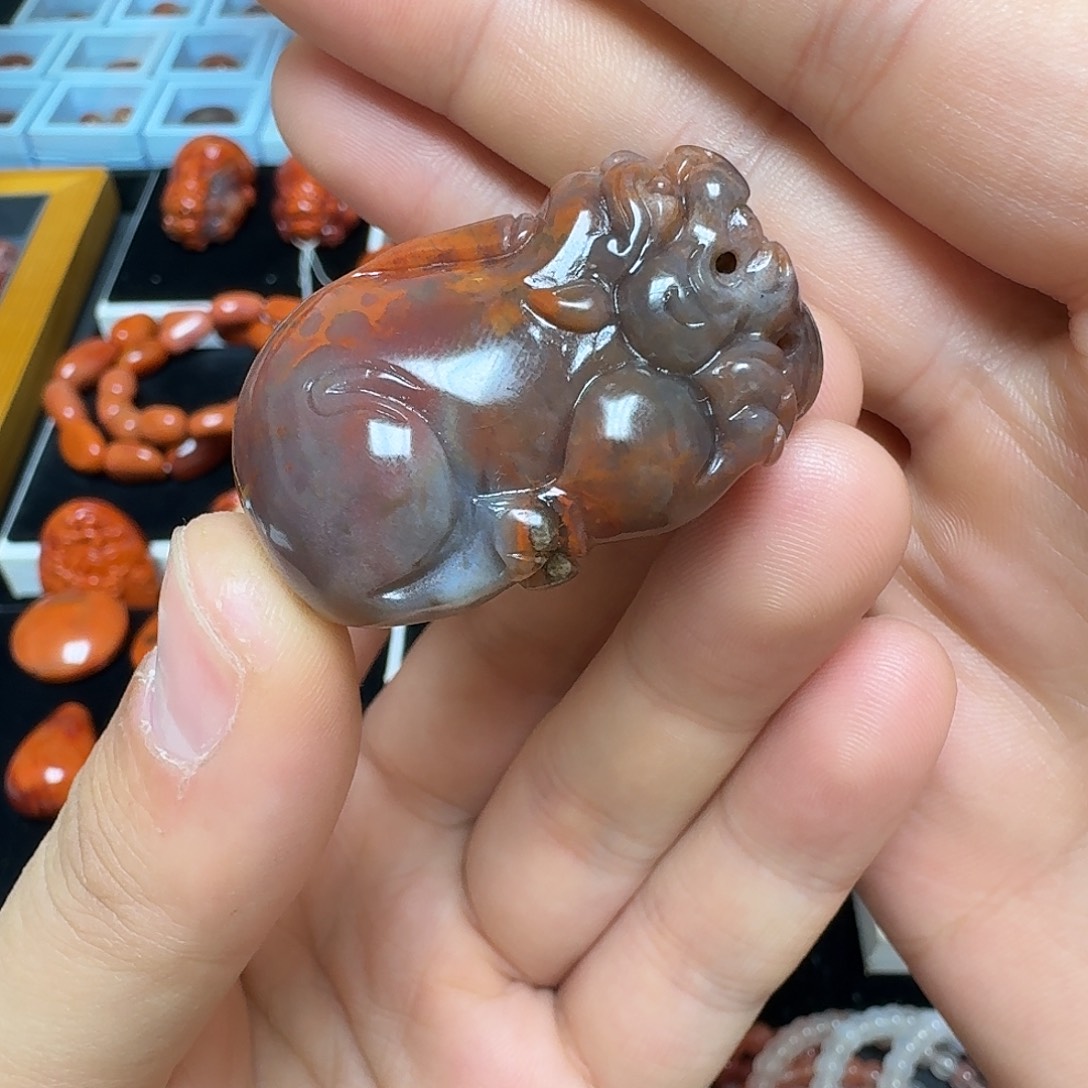 南红玛瑙未镶嵌川料瓦西满色满肉烟紫貔恘42.9g