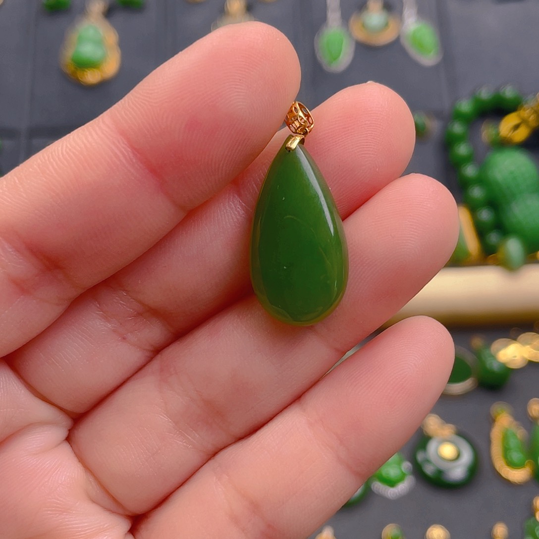 和田玉（碧玉）吊坠(不含链)18K金镶嵌398