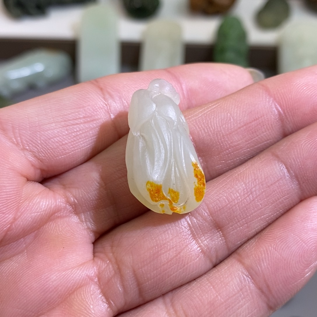 和田玉颈饰未镶嵌定制