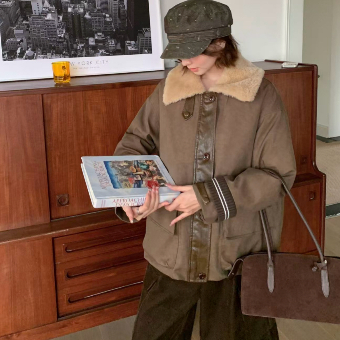 翻领90白鸭绒羽绒服 后背刺绣 好看！