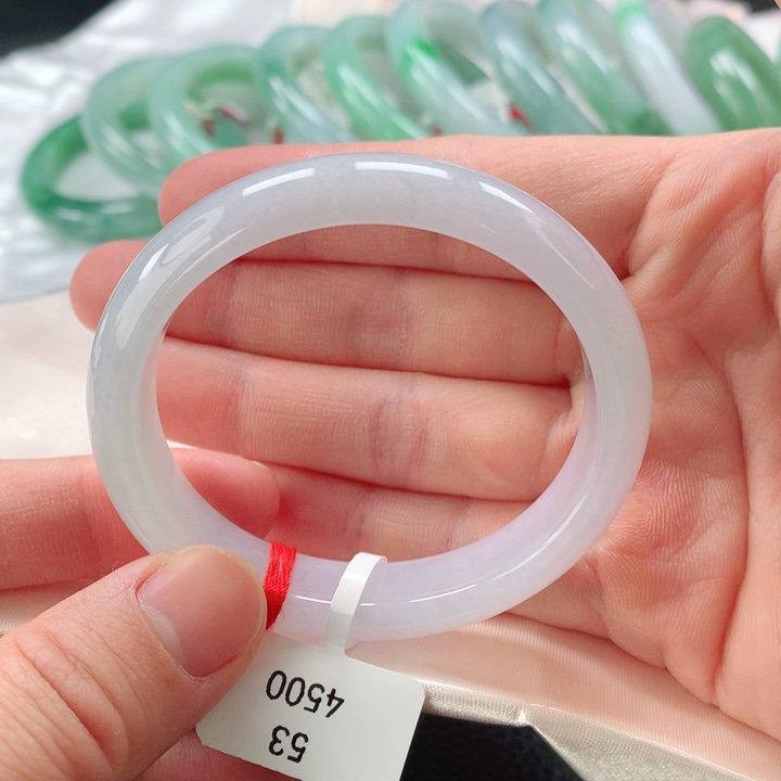 翡翠手镯未镶嵌缅甸A货翡翠手镯贵妃