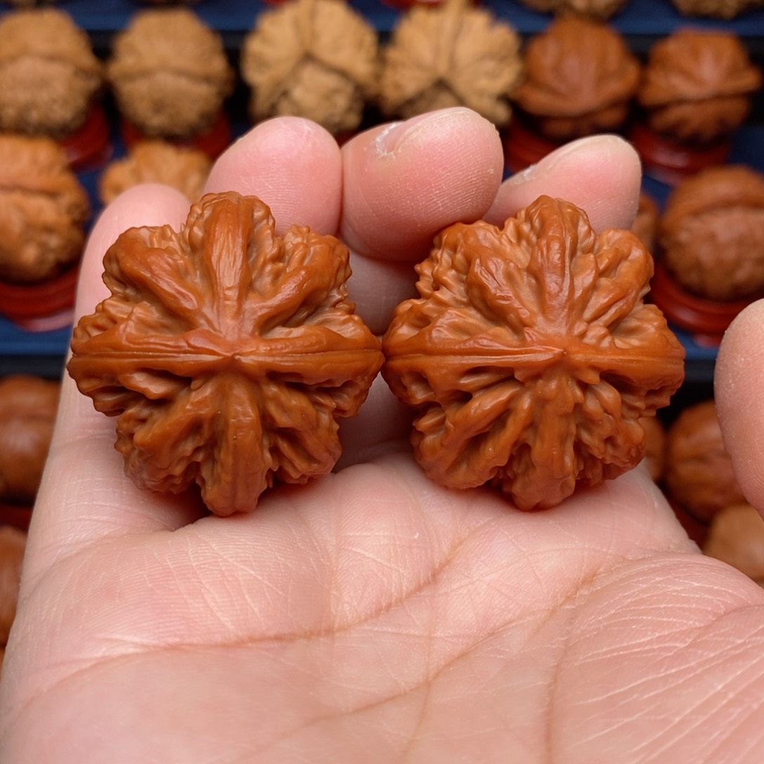 把件文玩核桃手捻野生精品八棱王