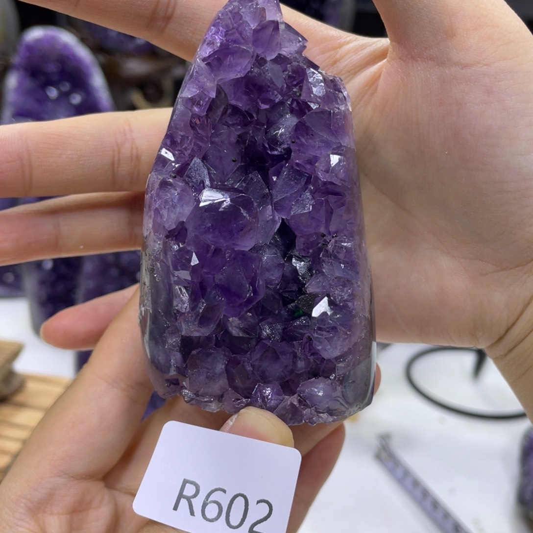 乌拉圭紫水晶摆件r602