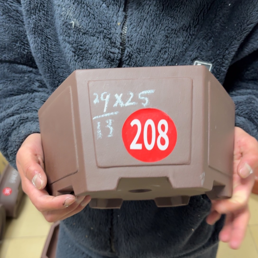 紫砂花盆呜呜呜呜