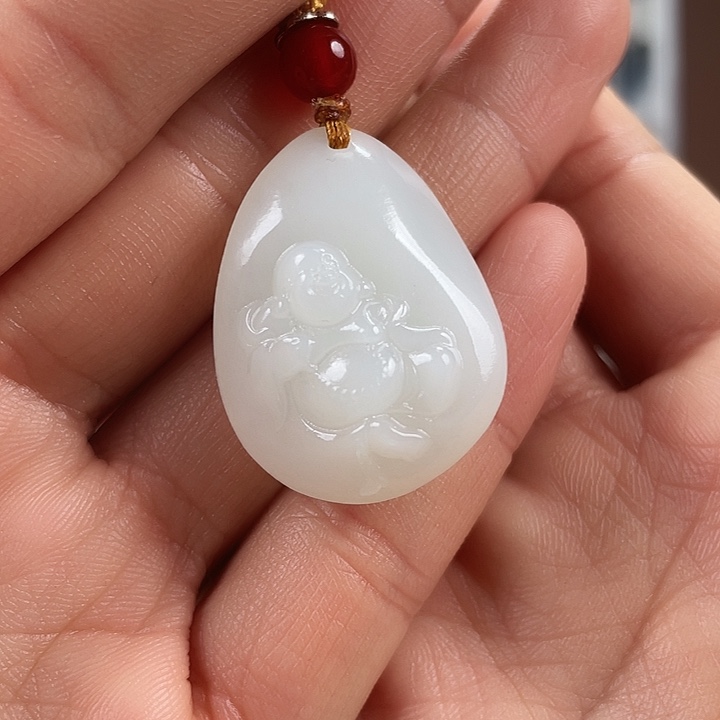 颈饰未镶嵌和田玉（糖玉）