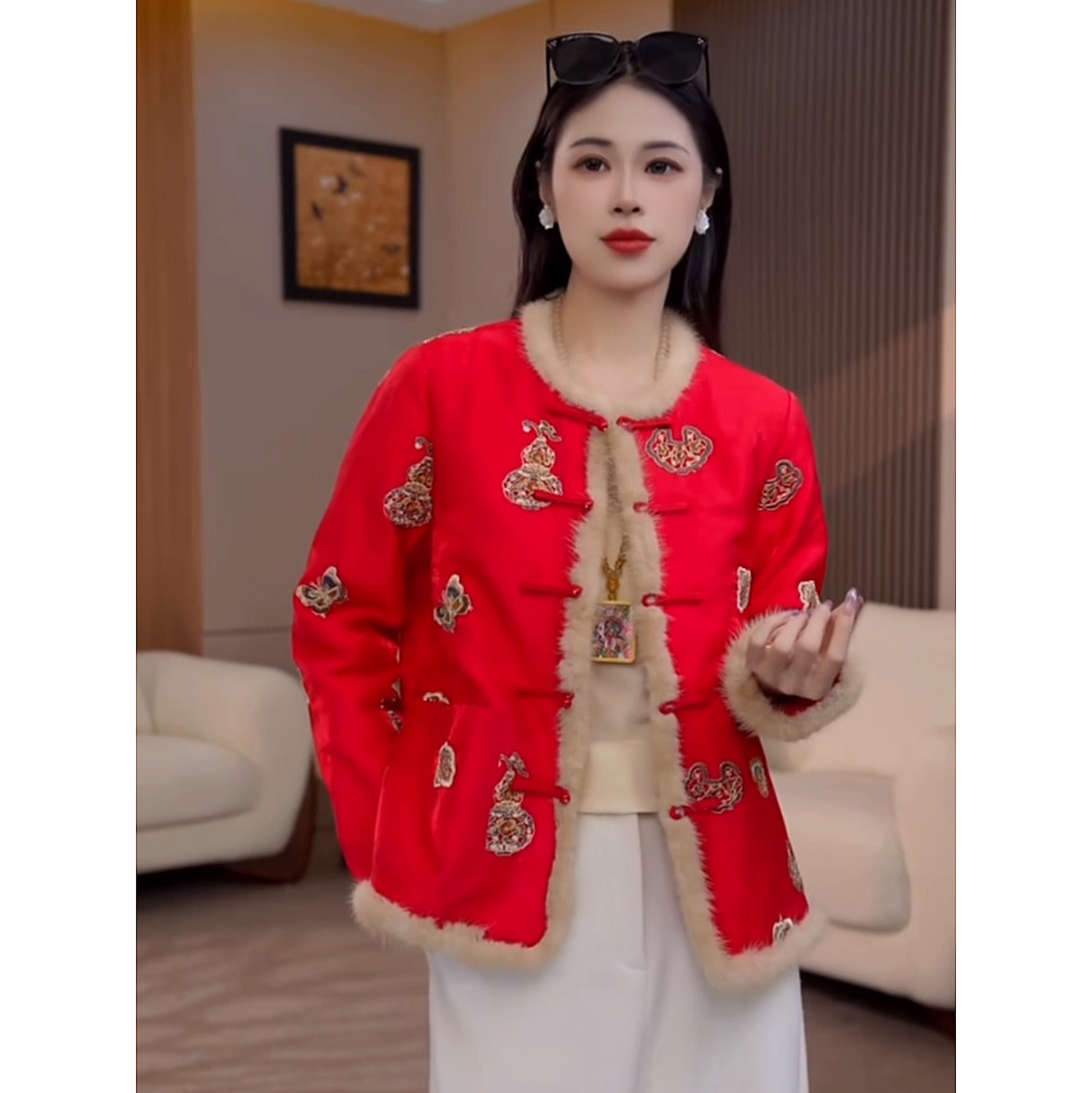 丹枫染 宽松常规宽松型厚款上衣圆领加厚红色刺绣棉服绣花秋冬