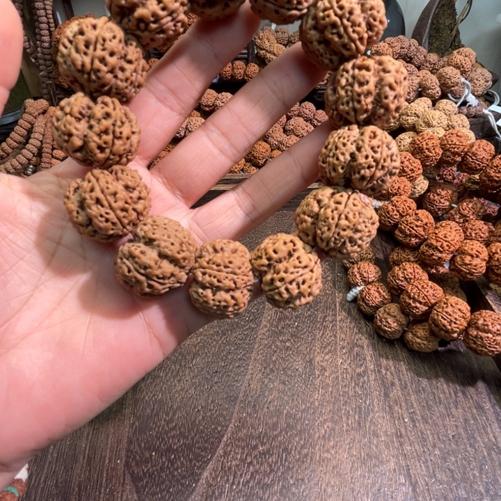 对***A金刚菩提手串梅花