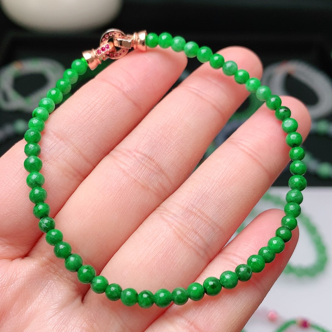 翡翠手链未镶嵌翡翠