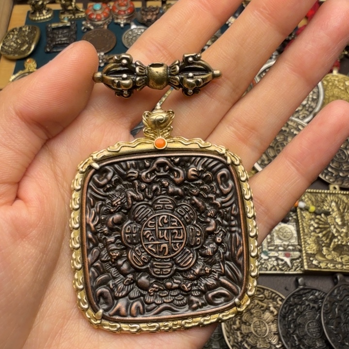 藏传文玩九宫如图