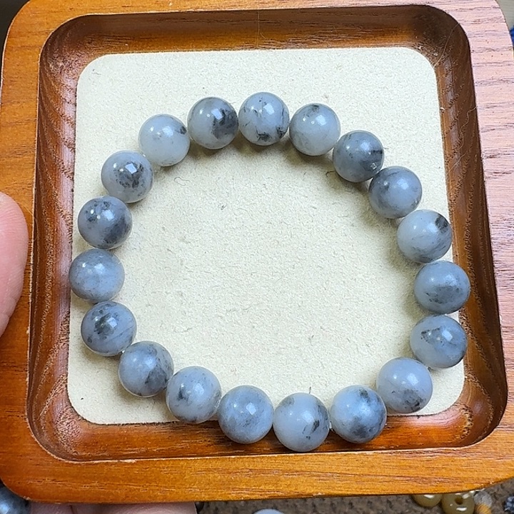 和田玉未镶嵌手串