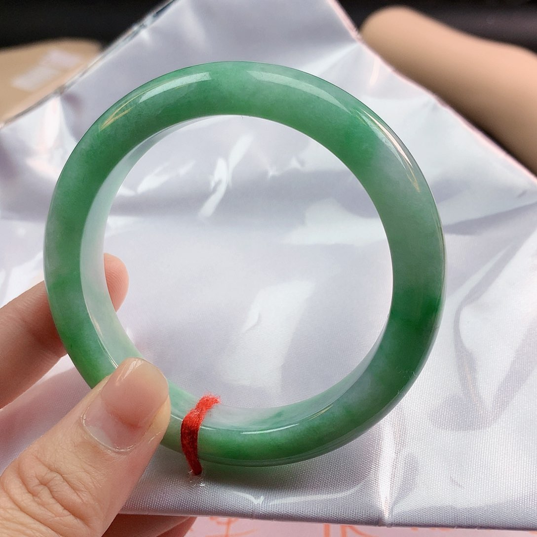 翡翠手镯未镶嵌57圈2260