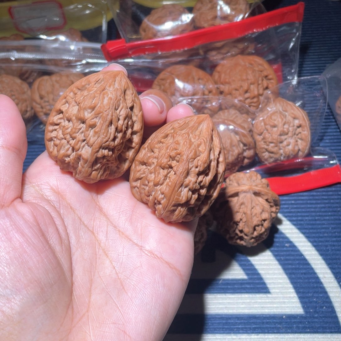 文玩核桃吊坠虎头王38