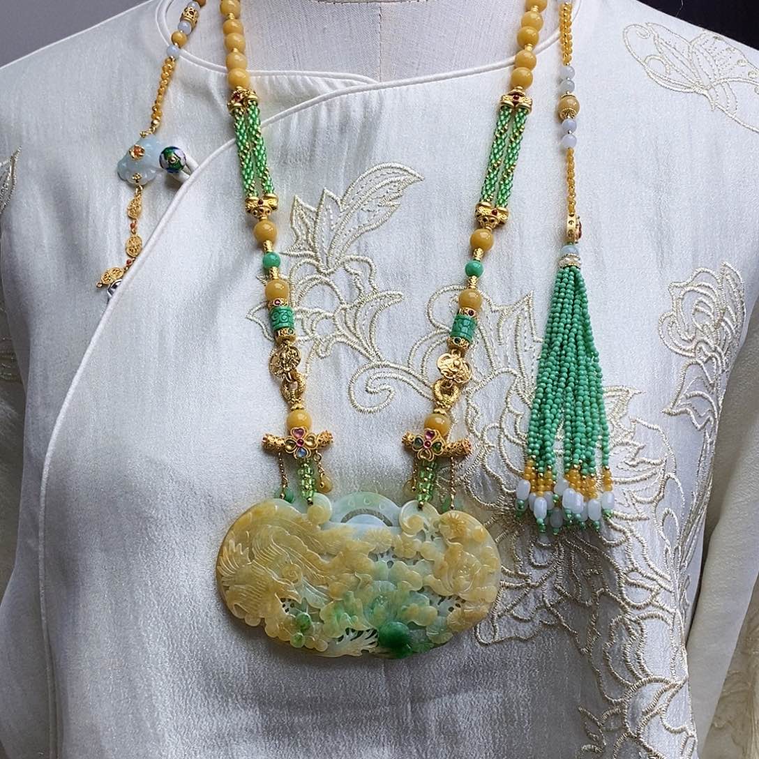 翡翠颈饰未镶嵌天然