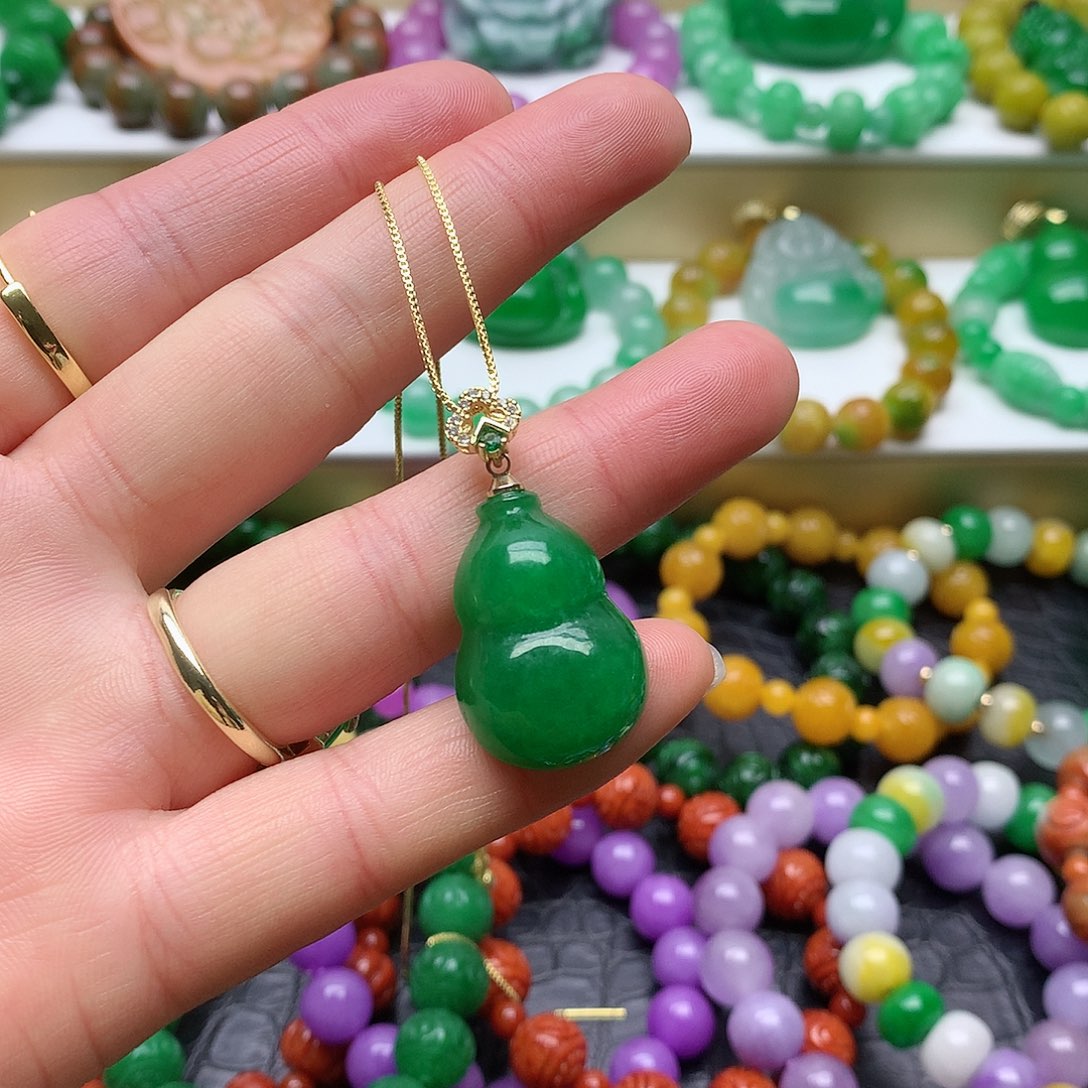 吊坠(赠链)未镶嵌翡翠