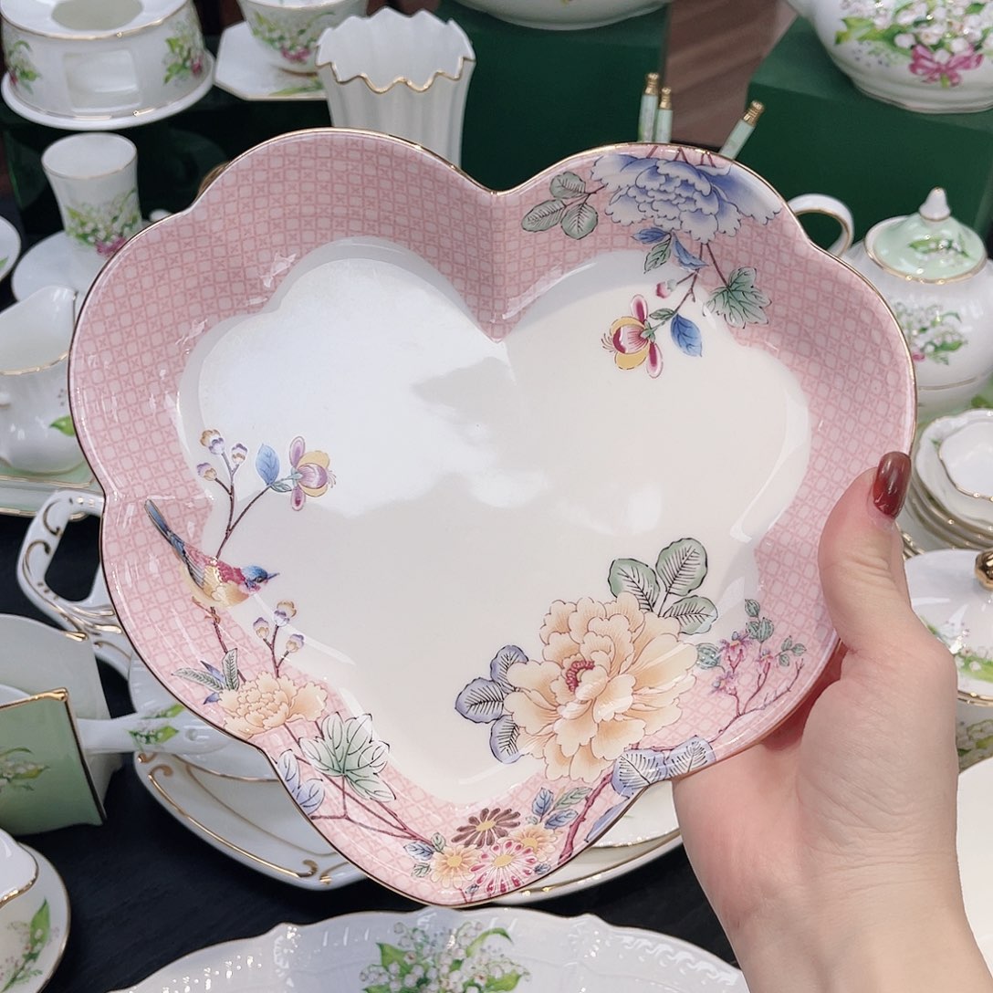 骨瓷/////////////：/