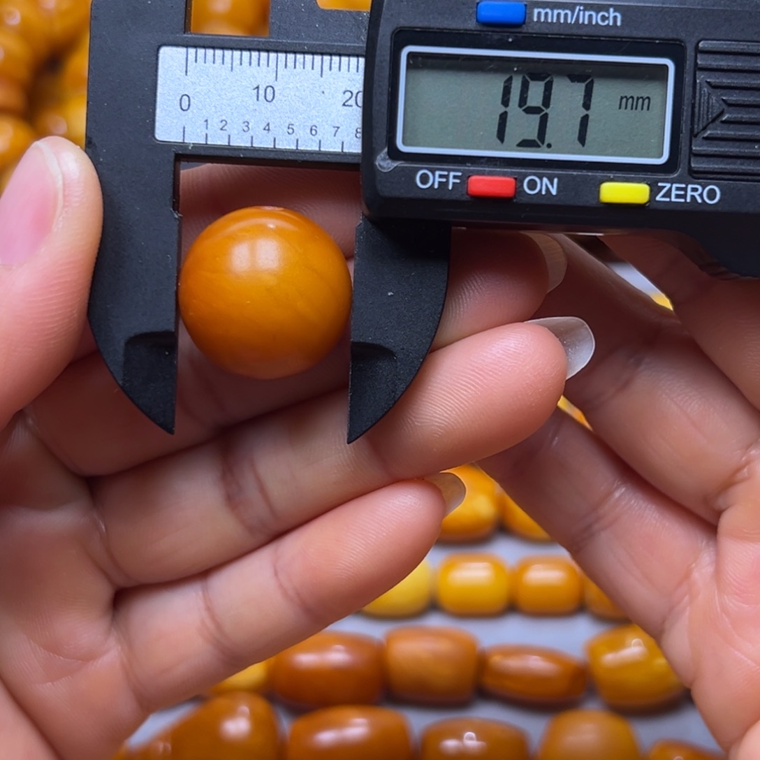 琥珀未镶嵌吊坠(不含链)