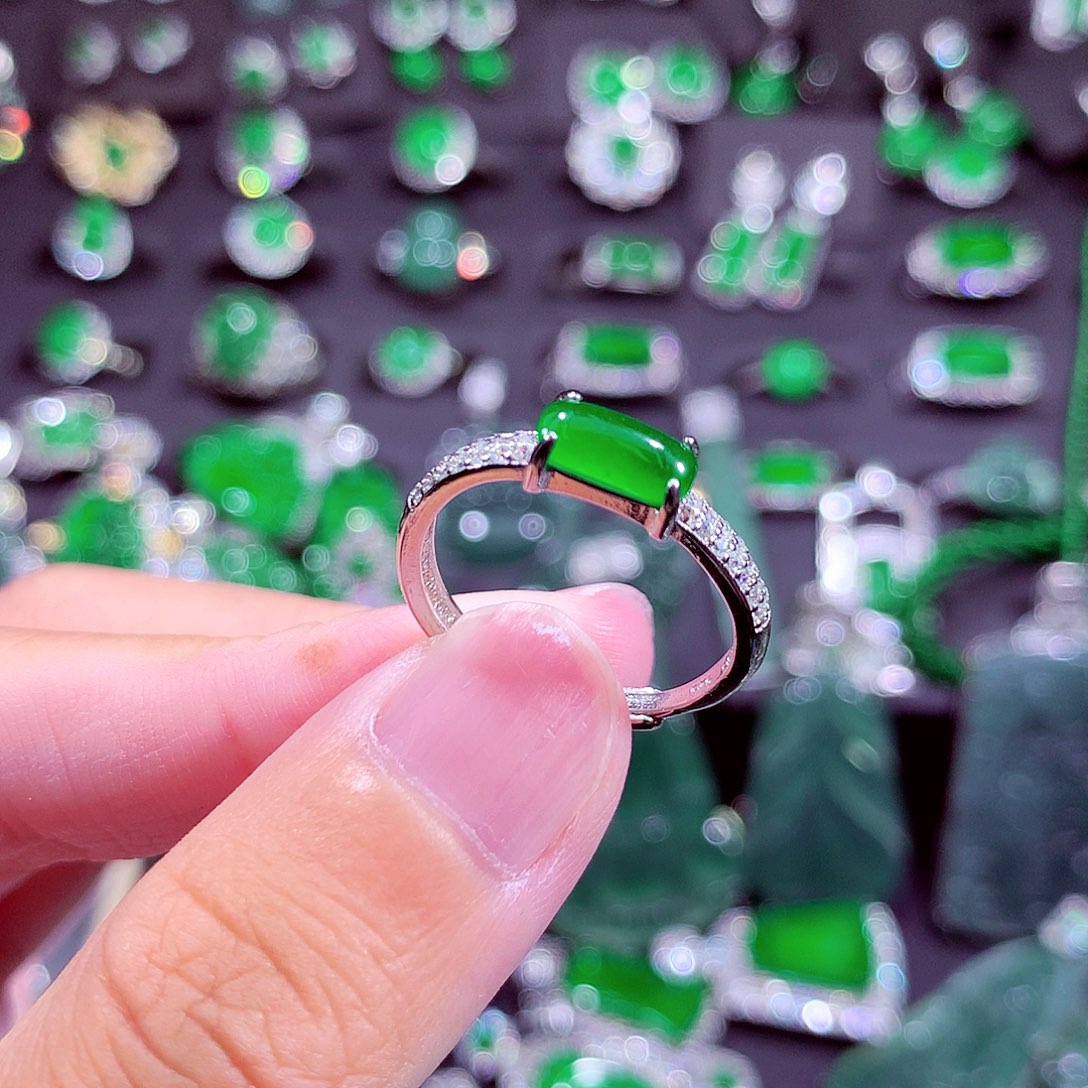 翡翠未镶嵌颈饰天然