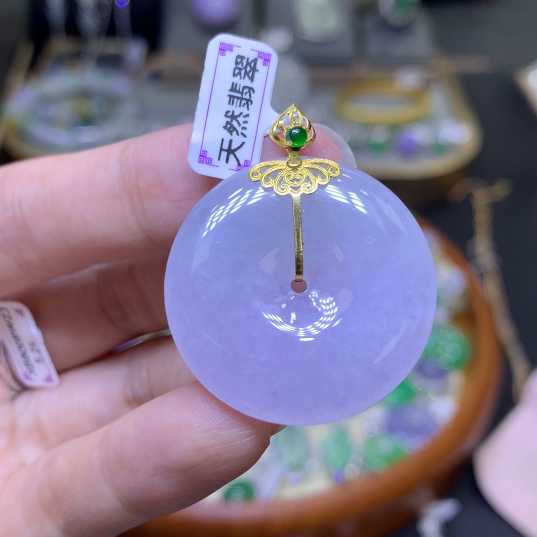 翡翠18K金镶嵌颈饰翡翠吊坠项链