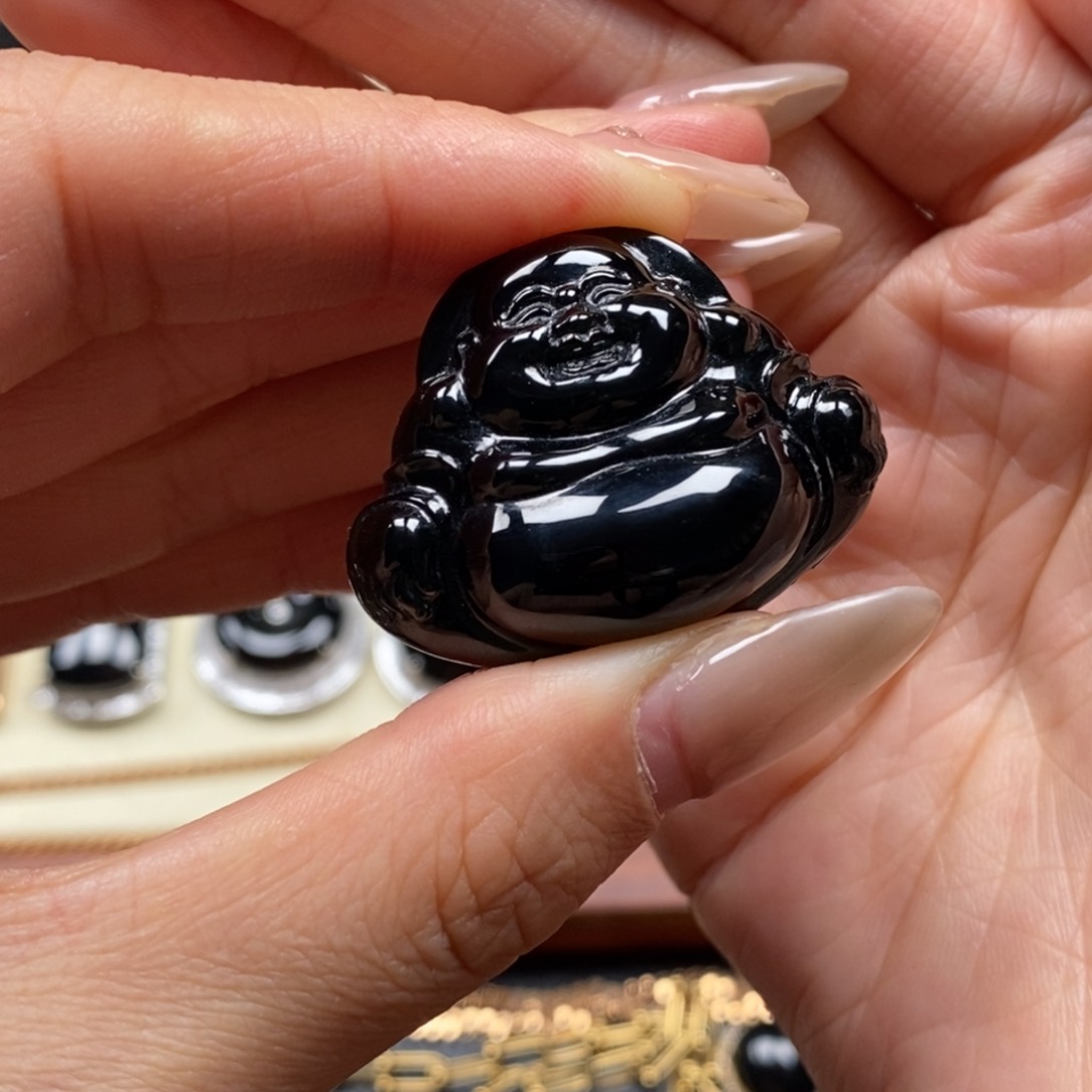 翡翠颈饰未镶嵌昵*佛公