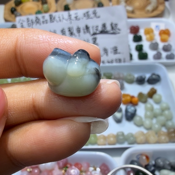 和田玉未镶嵌珠宝奇石