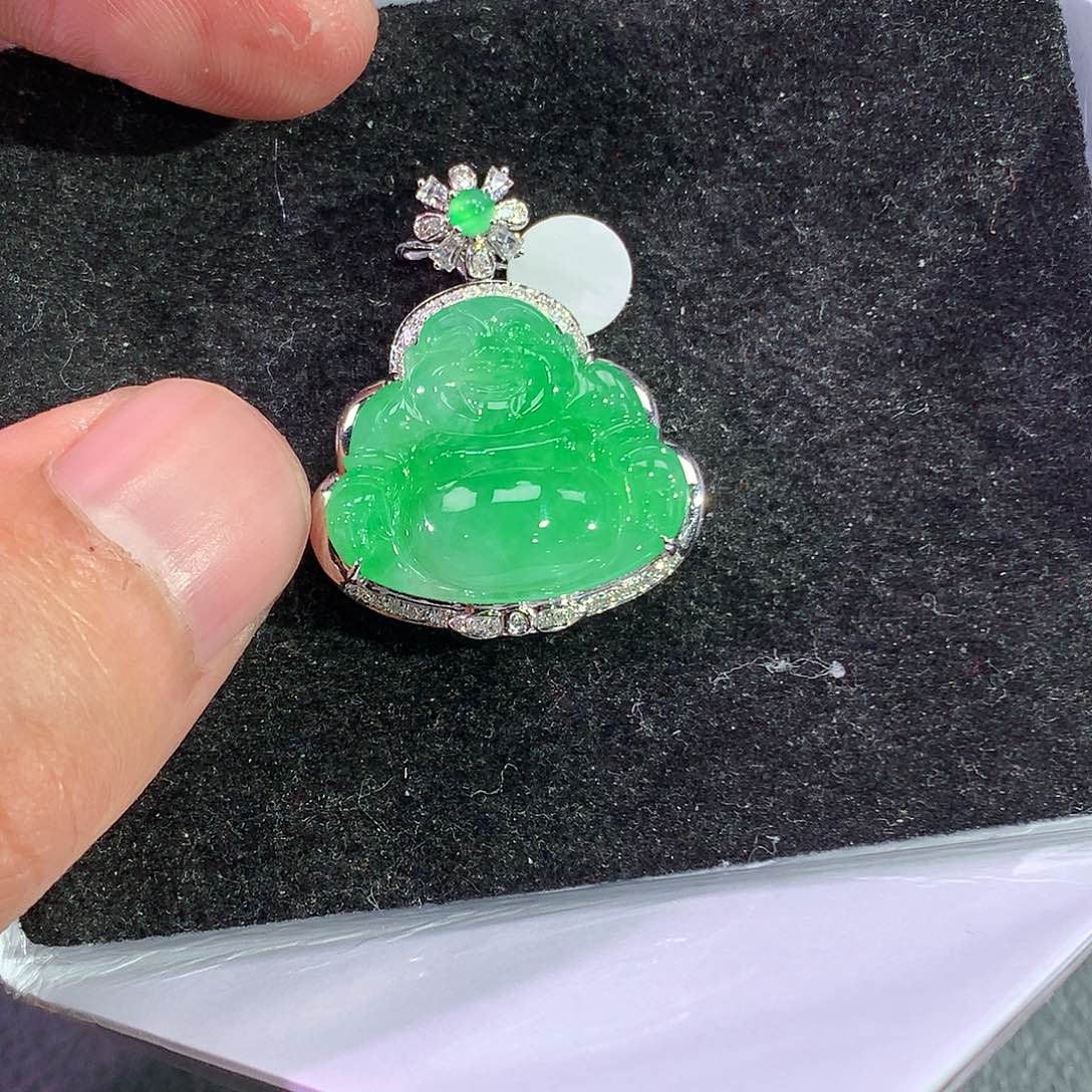 翡翠吊坠(赠链)18K金镶嵌