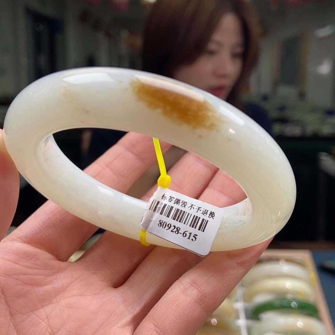 和田玉手镯未镶嵌不**狗55.8