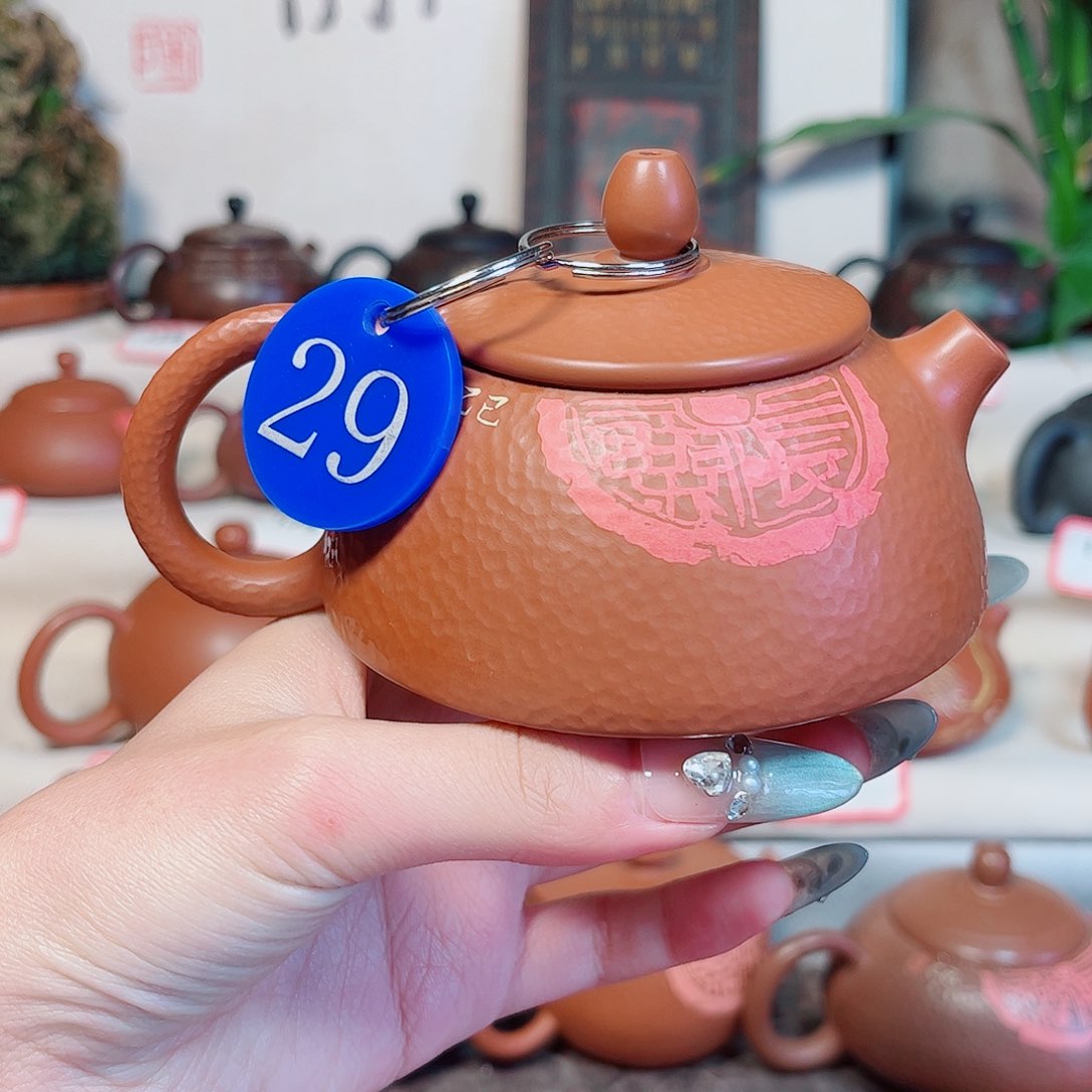 190毫升微微瑕纯手工复烧锤纹刻填短嘴石瓢壶